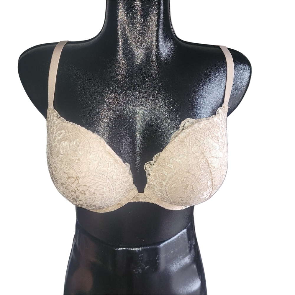 La Senza Cream Lace Classic Plunge Bra Size 36DD